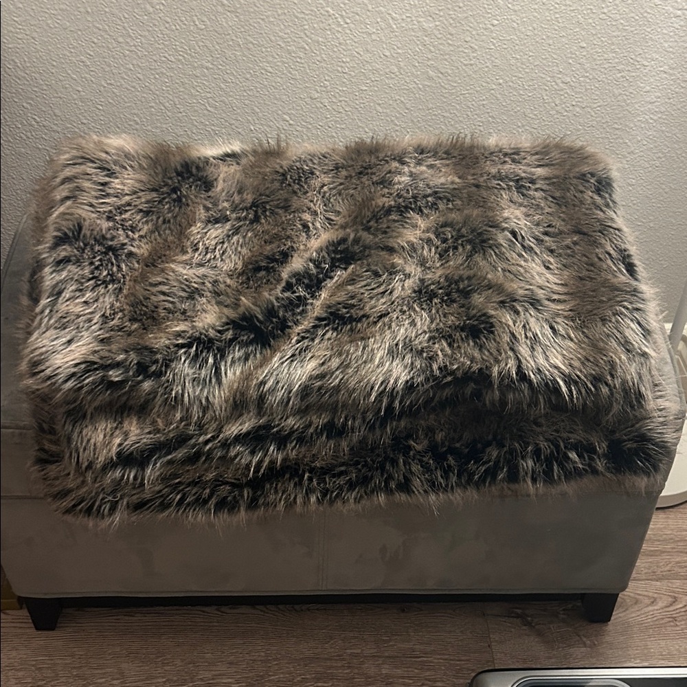 SpiritHoods Faux Fur Throw - Brown and Black, Blue Aztec print inside